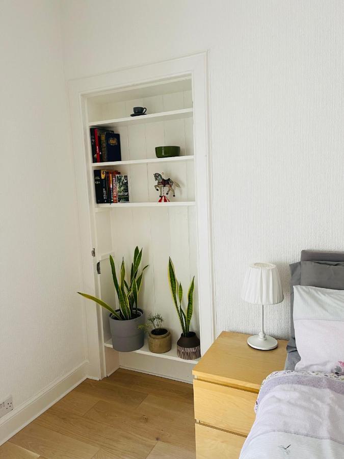 Ground Floor 1 Bedroom Flat In The City Centre Edinburgh Eksteriør bilde